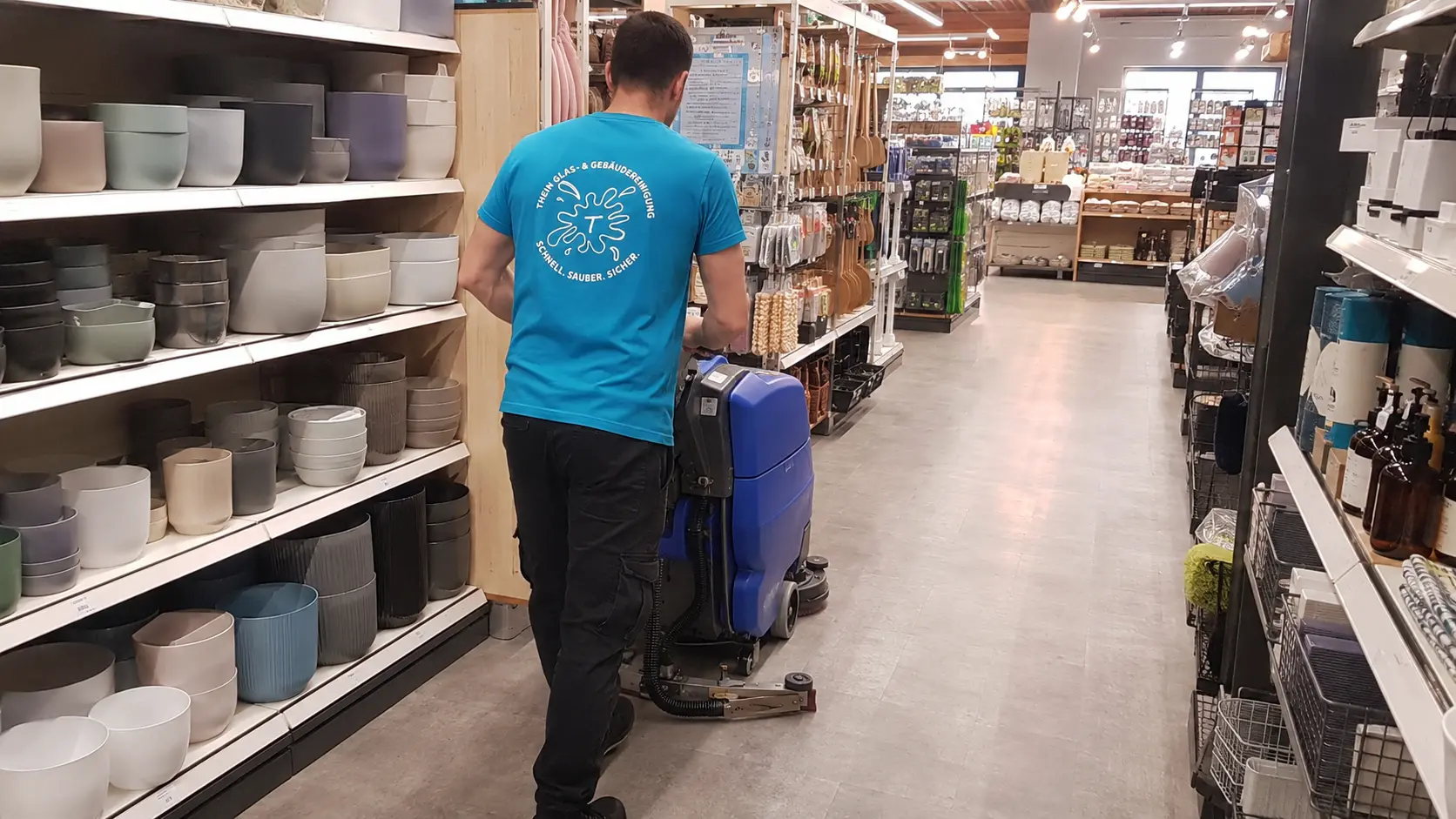 Professionelle Bodenreinigung im Einzelhandel in Bamberg